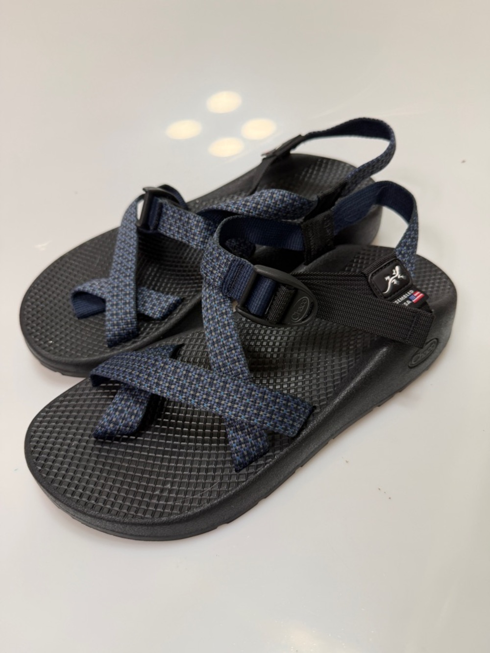 Chaco Sport Sandals in Dark Blue and Black size 8